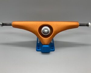 Gullwing Charger 10″ orange/blue trucks